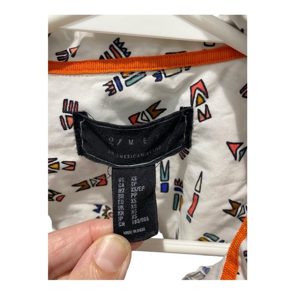 FOREVER 21 SHORT SLEEVE PATTERN BUTTON UO TOP White Casual Button Down Shirt XS - Picture 4 of 5